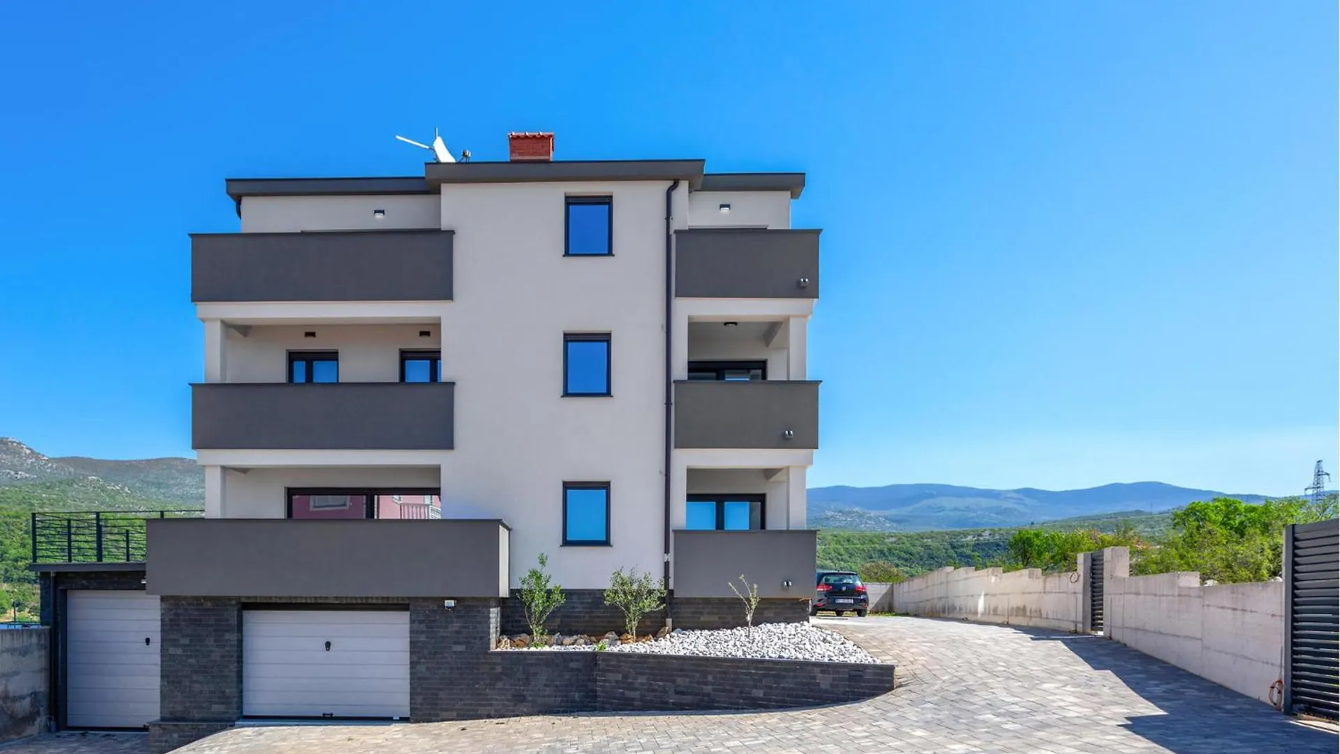 1 Bedroom Cozy Apartment In Novi Vinodolski